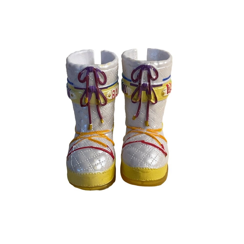 Rainbow High Winter Break Sunny Madison Replacement Shoes Snow Boots Rainbow